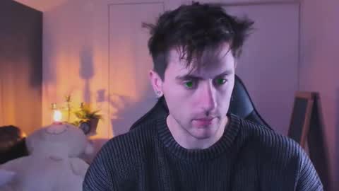 Oscar online show from November 2025 08:40:01 PM