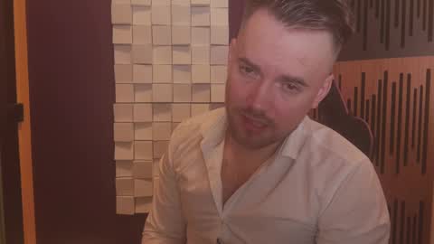 Oscar Steel Savage online show from March 2025 05:18:02 PM