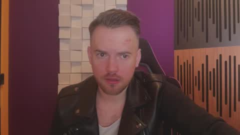 Oscar Steel Savage online show from March 2025 09:36:02 PM