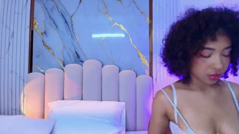 Snapshot of oshun_25 chatting on February 2025 11:49:02 AM Oshun online show from February 2025 11:49:02 AM
