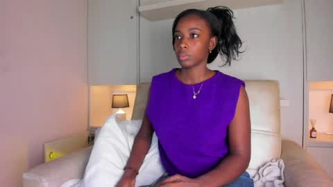 oshun_444 online show from April 2026 03:55:01 AM