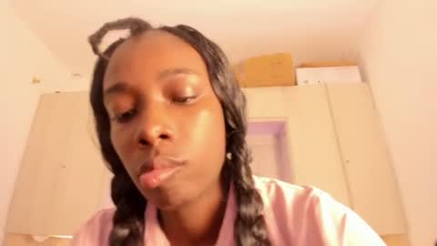 oshun_444 online show from June 2026 12:03:01 PM