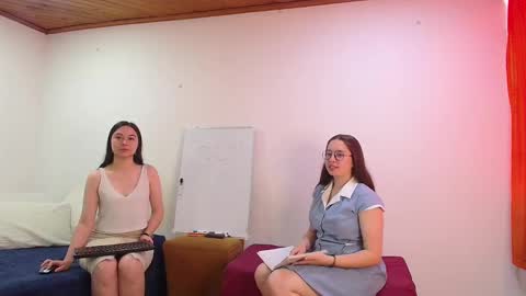 Snapshot of osiris_seduction chatting on September 2025 06:51:02 PM Angie Daniela online show from September 2025 06:51:02 PM
