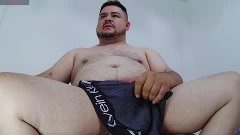 Snapshot of oso_gael chatting on September 2025 06:22:02 PM Bear Gael online show from September 2025 06:22:02 PM