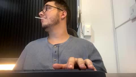 Snapshot of osomalicioso chatting on October 2025 04:56:01 AM juan online show from October 2025 04:56:01 AM