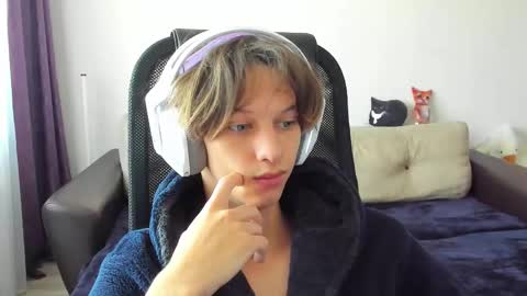 Ostin online show from October 2025 07:52:02 AM