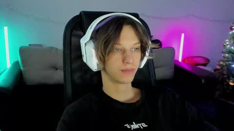 Ostin online show from December 2025 09:38:01 AM