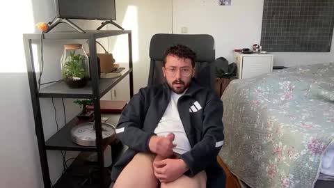 Snapshot of ovidius96 chatting on November 2025 02:23:01 PM ovidius96 online show from November 2025 02:23:01 PM