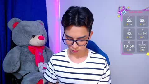 Snapshot of owenblue__ chatting on April 2026 09:52:02 AM Owen Independent model online show from April 2026 09:52:02 AM