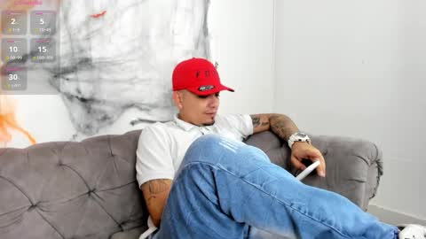 O W E N - S T O N E online show from November 2025 04:03:01 AM