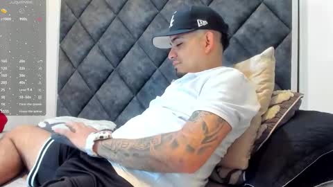 O W E N - S T O N E online show from November 2025 11:47:01 AM