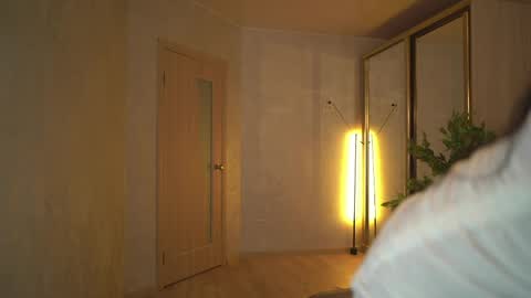 Oxana   Hi friends all my videos are 50 off check my bio online show from April 2026 09:37:02 AM