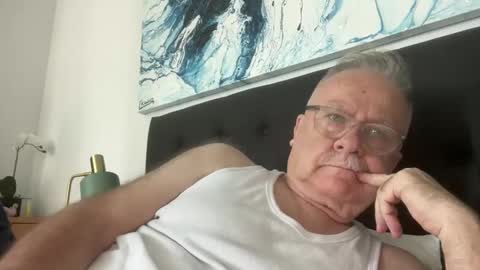 ozhairybearxxxx online show from December 2024 01:46:01 AM