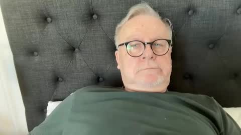 ozhairybearxxxx online show from September 2025 04:12:01 AM