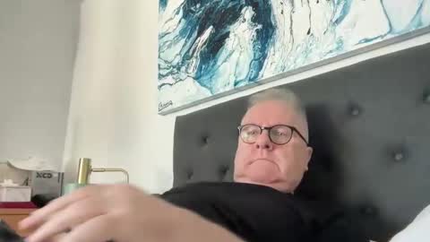 Snapshot of ozhairybearxxxx chatting on April 2026 04:30:02 AM ozhairybearxxxx online show from April 2026 04:30:02 AM