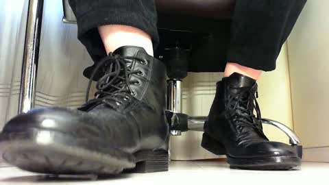 Snapshot of pablomenesssl chatting on January 2025 04:01:01 PM Pablo Meness online show from January 2025 04:01:01 PM