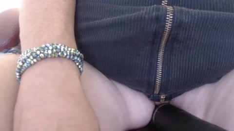 paiperhalliwey online show from April 2026 06:04:02 PM