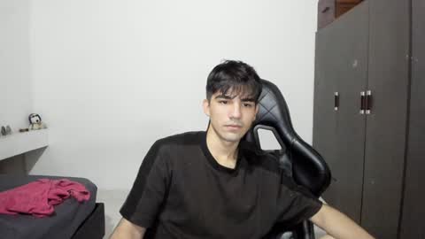 pakun_ online show from January 2025 11:24:02 PM