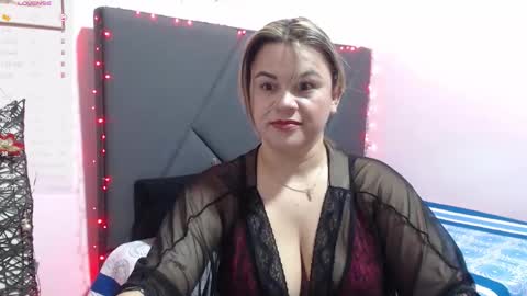 Snapshot of pamela_echeverria chatting on December 2025 10:21:02 AM pamela_echeverria online show from December 2025 10:21:02 AM