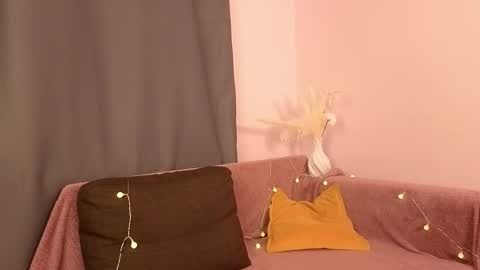 daniella online show from November 2025 08:18:01 PM