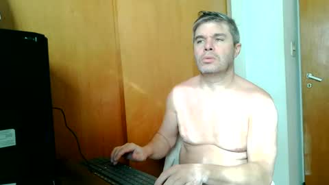 Snapshot of panchomadrid chatting on June 2026 03:03:01 PM Pancho Madrid online show from June 2026 03:03:01 PM
