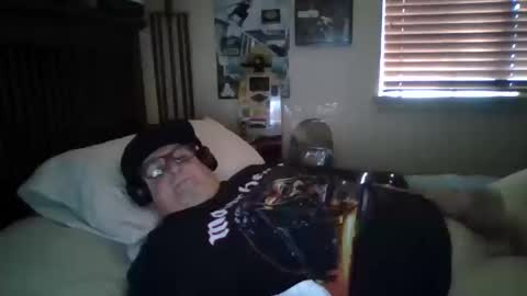 panos online show from October 2025 02:29:01 PM