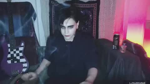 In bio online show from December 2025 02:10:02 AM