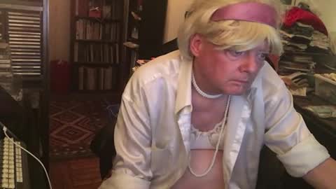 Snapshot of pantyvloletlace chatting on December 2025 10:06:02 PM Pantyvioletlace online show from December 2025 10:06:02 PM