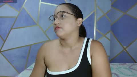 Paola Stone online show from October 2025 01:06:01 AM