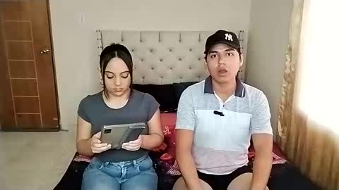 Paola 23 and Andres 25 online show from November 2025 06:51:02 PM