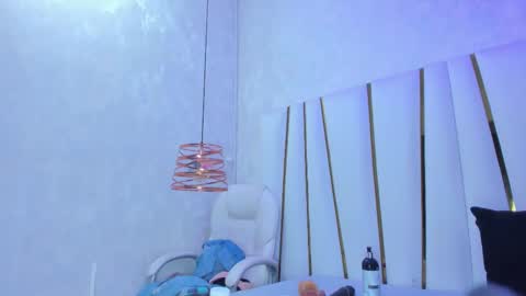 Paola  online show from March 2026 09:37:02 AM