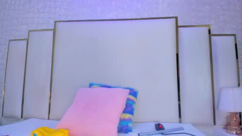 Paola  online show from April 2026 09:43:01 AM