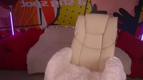 Lia online show from September 2025 07:20:01 AM