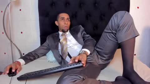 Paolo online show from February 2025 05:02:01 AM