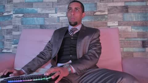 Paolo online show from October 2025 11:32:02 AM