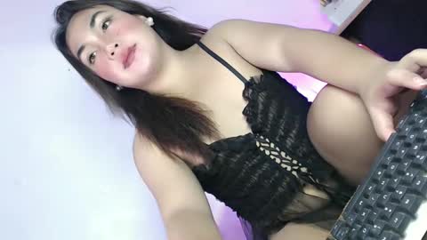Fina Dwarf online show from May 2026 06:09:01 PM