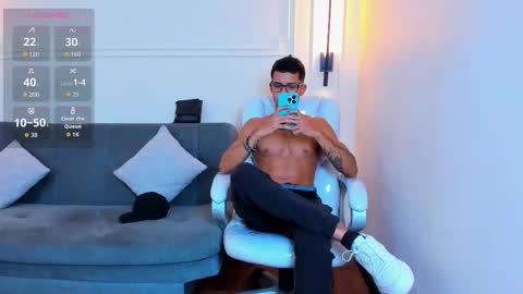 Ryan And Casper online show from November 2025 09:58:01 PM