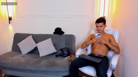 Ryan And Casper online show from November 2025 09:03:01 PM