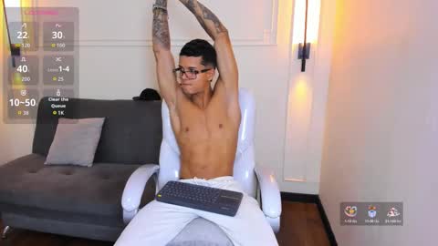 Ryan And Casper online show from November 2025 04:20:02 PM