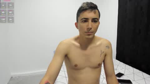 pareja_curiosa19 online show from October 2025 02:01:01 AM