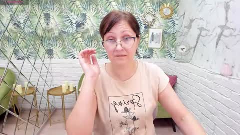 Paris online show from January 2025 08:19:02 PM