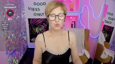 Snapshot of paris_cherry chatting on July 2026 12:56:02 PM Paris online show from July 2026 12:56:02 PM