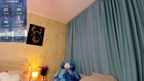 Snapshot of paris_x_hilton chatting on January 2025 06:30:02 AM Paris online show from January 2025 06:30:02 AM