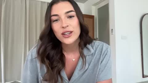 ParisBabyxox online show from October 2025 01:39:02 AM