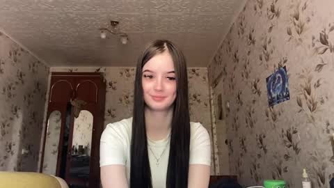 Milana online show from May 2026 06:44:02 AM