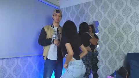 Snapshot of partyhottwink chatting on November 2025 01:43:01 PM Danna online show from November 2025 01:43:01 PM