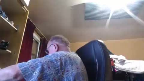 pascal88881 online show from October 2025 10:52:02 AM