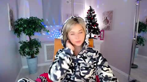 Snapshot of passionate_babe chatting on January 2025 07:41:01 AM I have returned from vacation and I am glad to share my energy and emotions with you online show from January 2025 07:41:01 AM