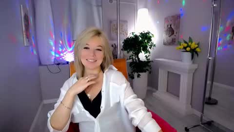 Snapshot of passionate_babe chatting on October 2025 03:37:01 AM I have returned from vacation and I am glad to share my energy and emotions with you online show from October 2025 03:37:01 AM