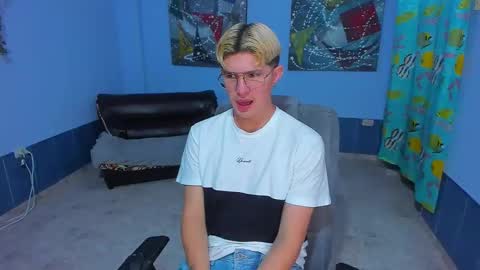 .... online show from November 2025 08:31:01 PM